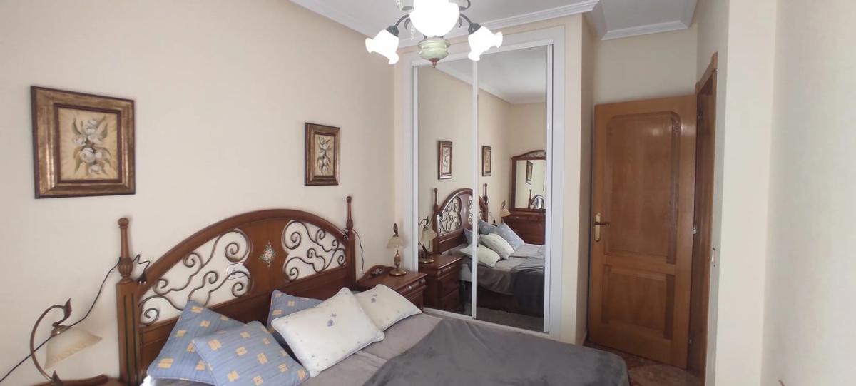 Sale of townhouse in Calle Veleta, 69 , Torrevieja photo 2