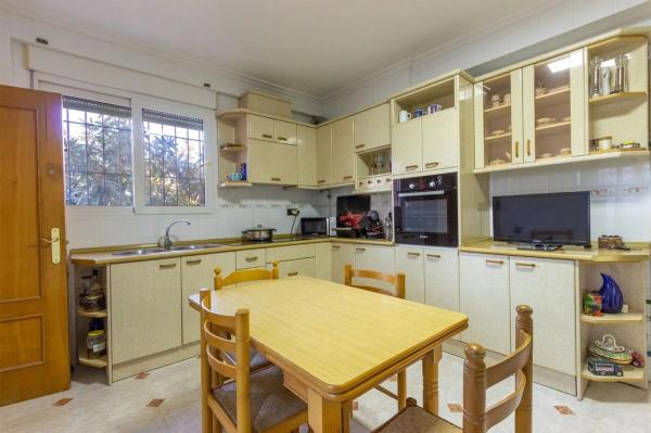 Chalet wolnostojący na sprzedaż w  Calle Zv 54, Torrevieja photo 4