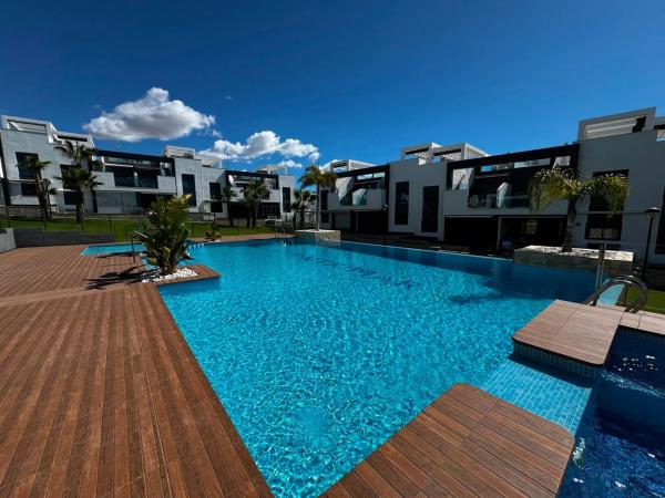 Duplex en venta en Calle Rueda, Torrevieja photo 1
