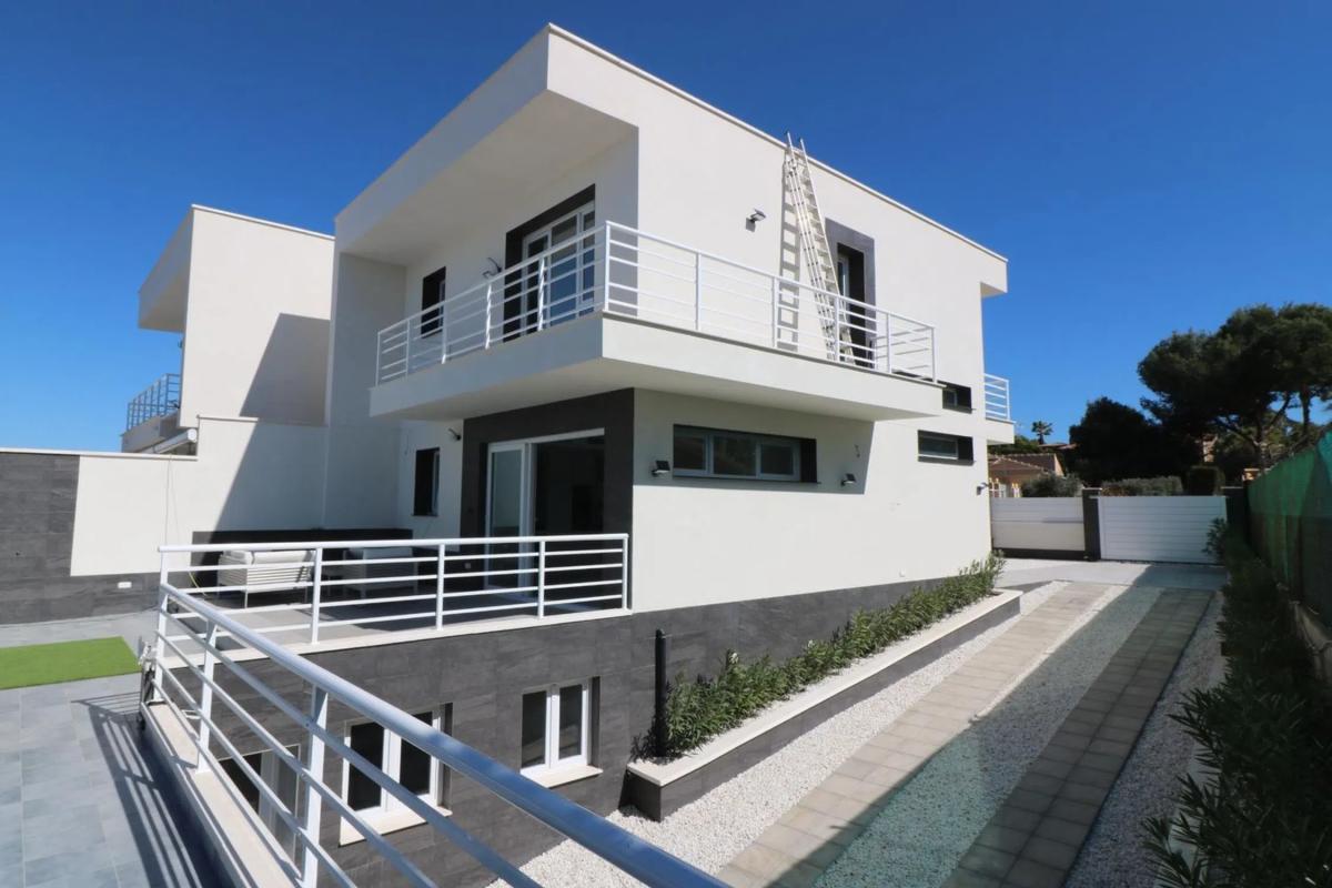 Sprzedaż niezależnego domku jednorodzinnego w Barrio Los Balcones - Los Altos del Edén, Torrevieja photo 3