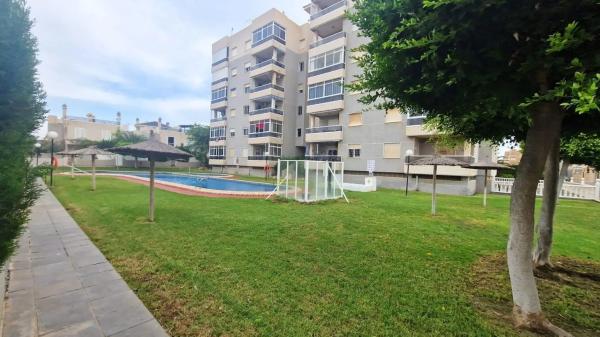 Terraced house for sale at  Calle Talía , Torrevieja photo 3