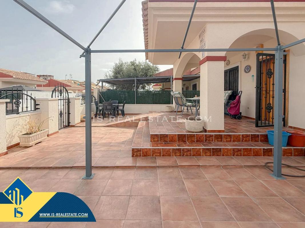 Продажа отдельного шале в Barrio Parque Acuático - Sector 25, Торревьеха photo 5