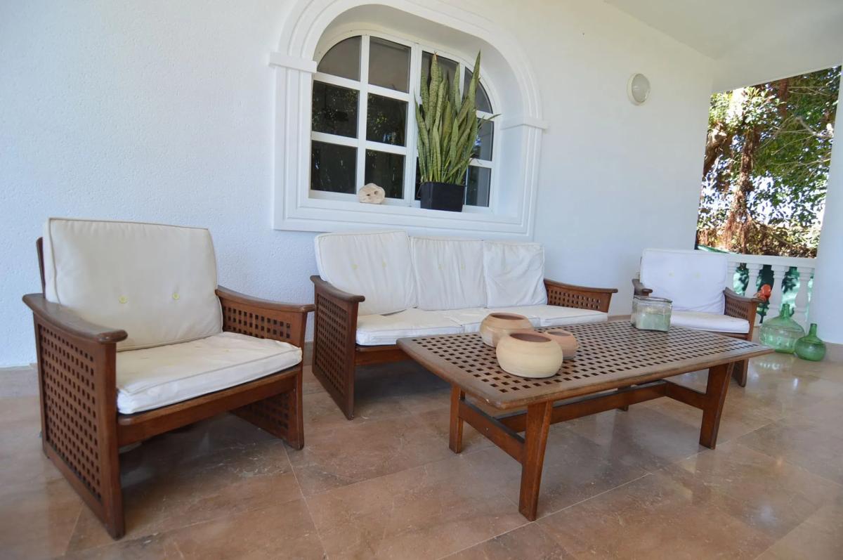 Sale of independent chalet in Calle Jorge Manrique, 5, Torrevieja
photo 1