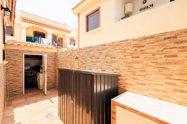 Terraced house for sale at  Calle Irene Villa Gonzalez , Torrevieja photo 1