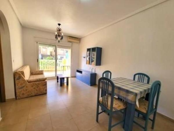 Квартира на продажу на  Barrio Aguas Nuevas, Торревьеха photo 1