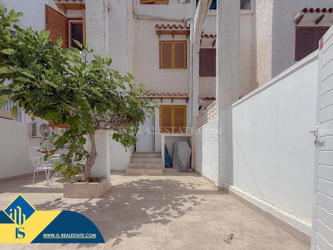 Sale of townhouse in Barrio Nueva Torrevieja , Torrevieja photo 3