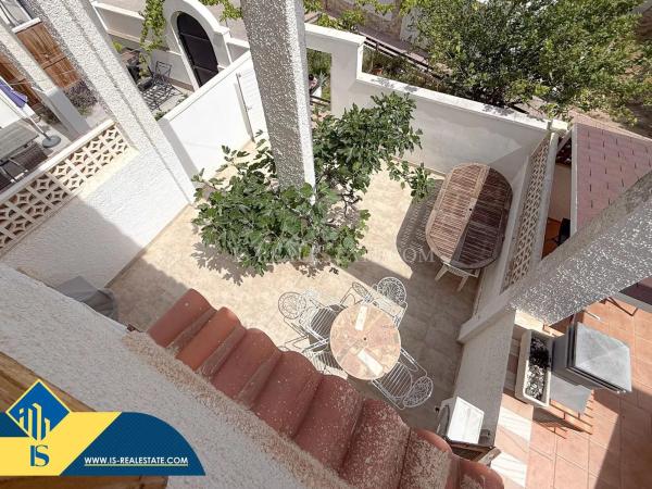 Chalet adosado en venta en  Barrio Nueva Torrevieja , Torrevieja photo 4