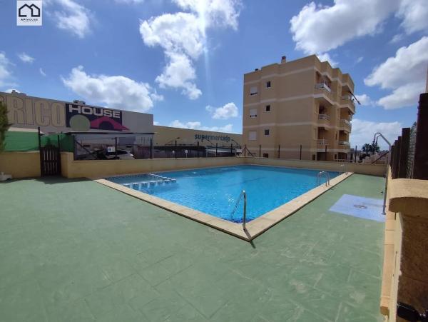 Mieszkanie na sprzedaż w Calle Maite Pagazaurtundua Ruiz, Torrevieja thumbnail 1