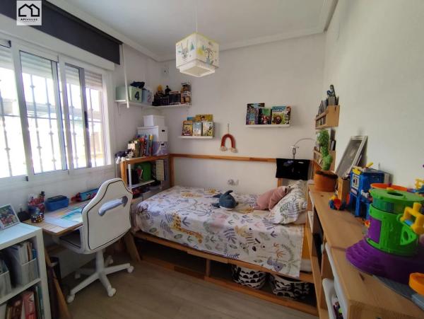 Mieszkanie na sprzedaż w  Calle Maite Pagazaurtundua Ruiz, Torrevieja photo 4