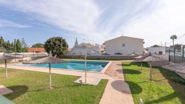 Частный шале на продаже в Barrio Nueva Torrevieja, Торревьеха thumbnail 2