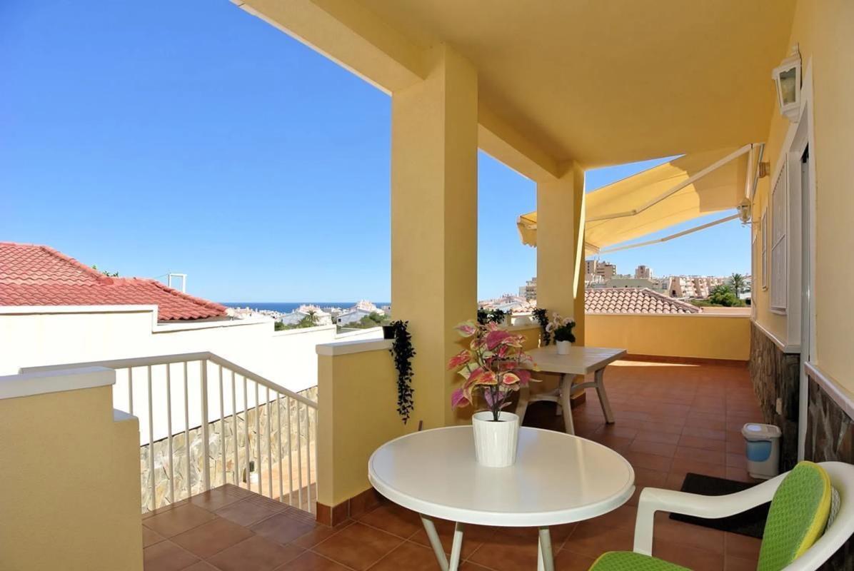 Sale of townhouse in Calle Minerva, 69 , Torrevieja photo 1