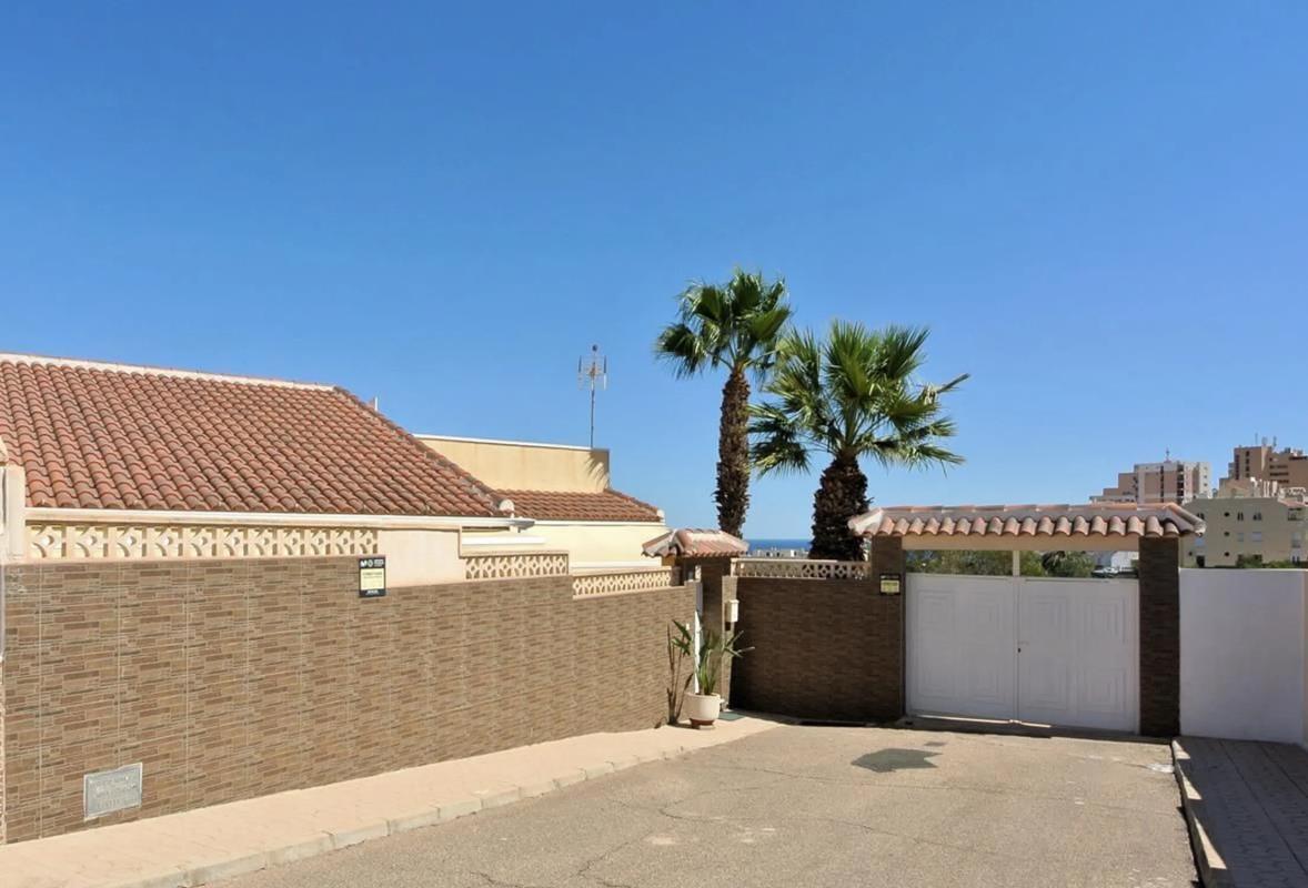 Sale of townhouse in Calle Minerva, 69 , Torrevieja photo 5