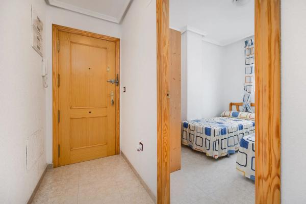 Mieszkanie na sprzedaż w  Calle Ramon Freixa, 3, Torrevieja photo 4