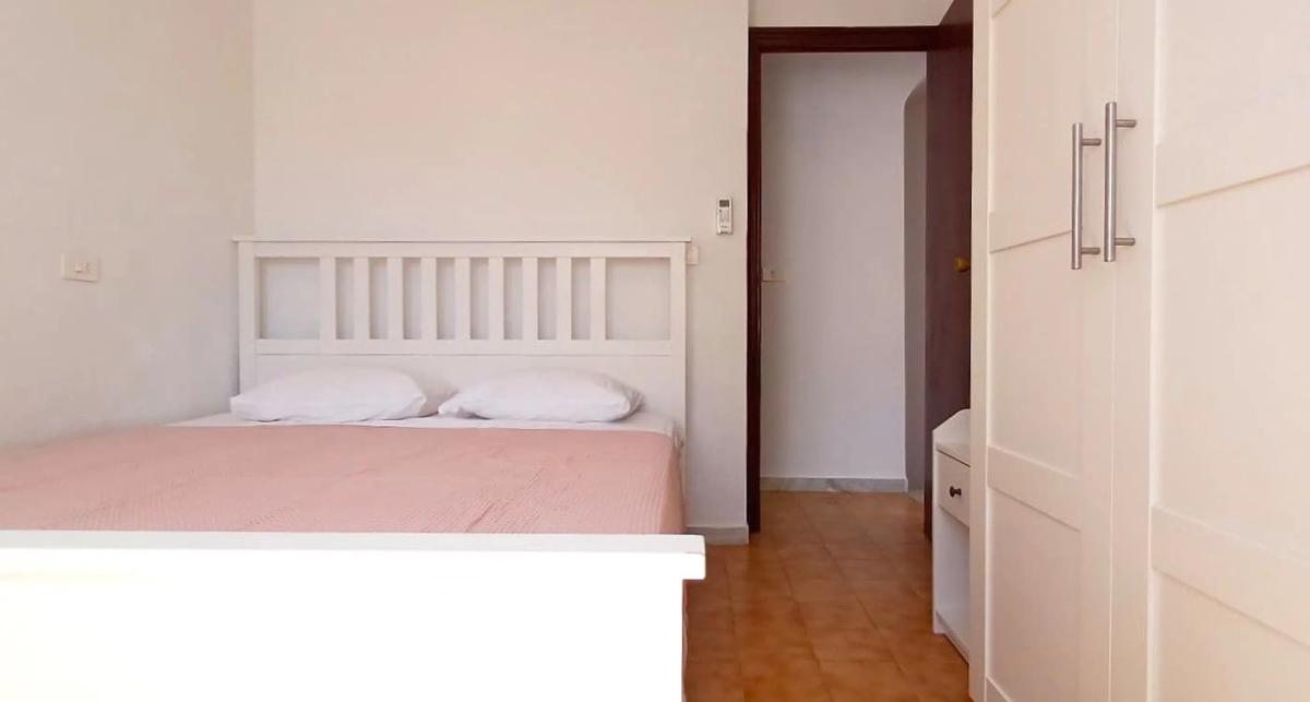 Sale of townhouse in Calle Londres, 98 , Torrevieja photo 4