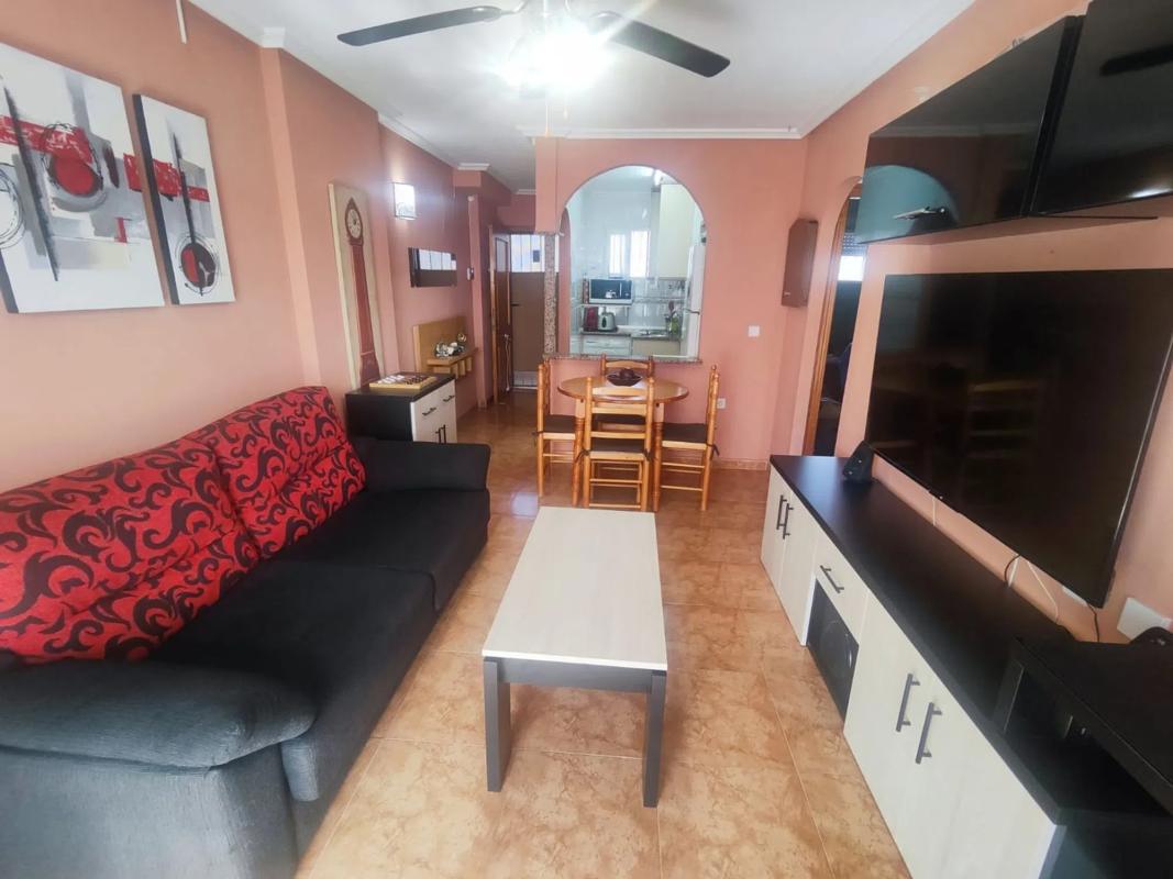 Venta de piso en Calle Joven Pura, 71, Torrevieja
photo 1