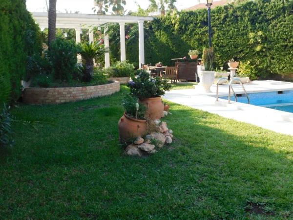 Chalet wolnostojący na sprzedaż w  Barrio Nueva Torrevieja, Torrevieja photo 2
