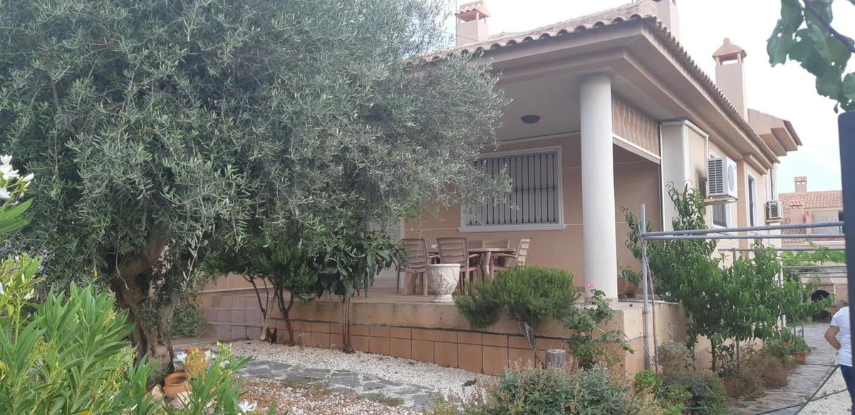Propiedades en venta y alquiler en España photo 1
