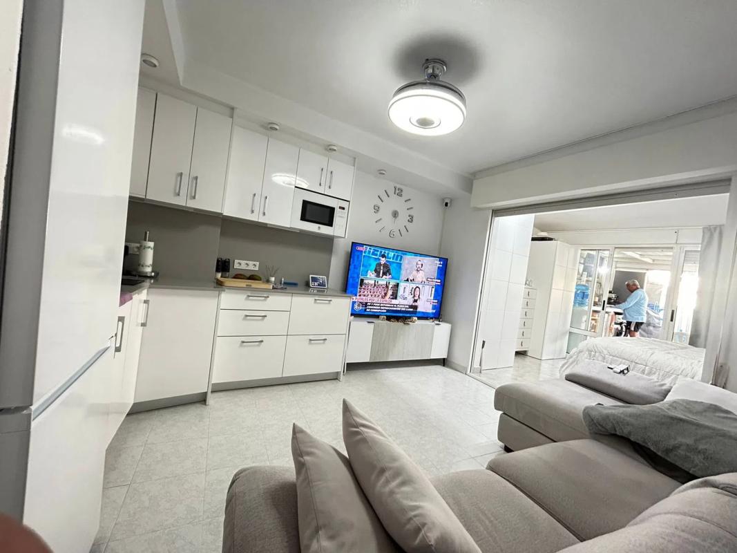 Venta de estudio en Calle Mar Baltico, Torrevieja photo 4