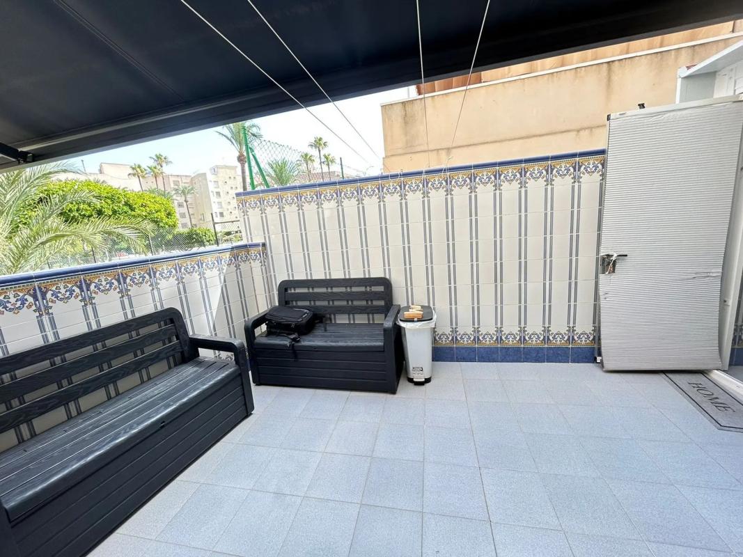 Venta de estudio en Calle Mar Baltico, Torrevieja photo 5