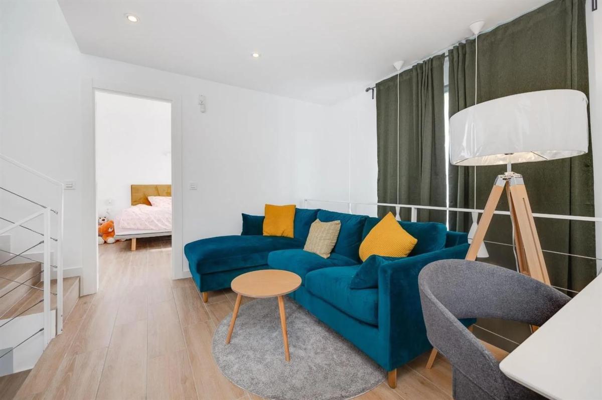 Sale of independent chalet in Calle Tomas Valcarcel, Torrevieja
 photo 3