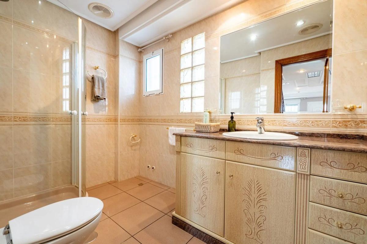 Venta de chalet independiente en Barrio Miramar - Torre del Moro, Torrevieja
photo 5