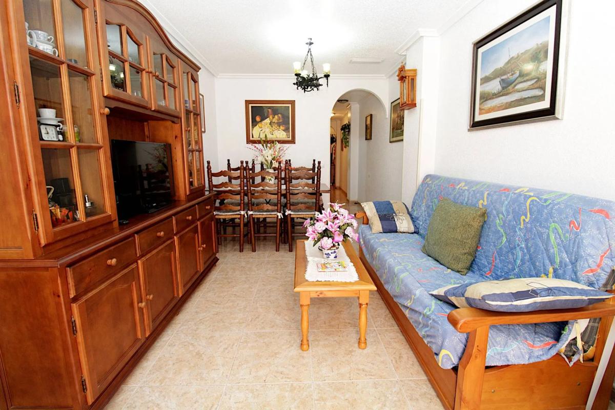 Venta de piso en Calle Helsinki, Torrevieja
photo 5