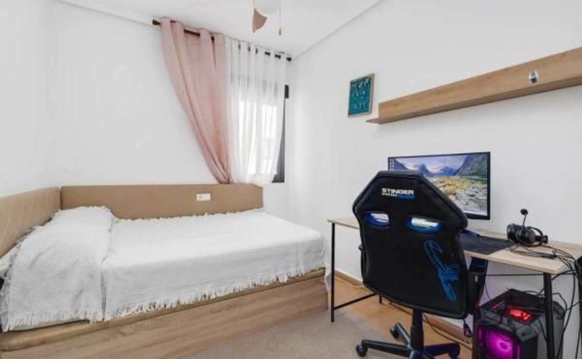 Venta de piso en Barrio Playa de los Locos, Torrevieja
 photo 3
