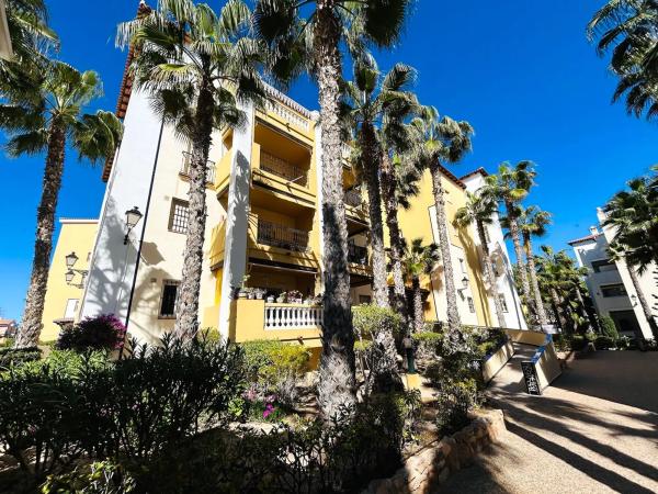 Mieszkanie na sprzedaż w Calle Jacinto Benavente, 1, Torrevieja photo 1