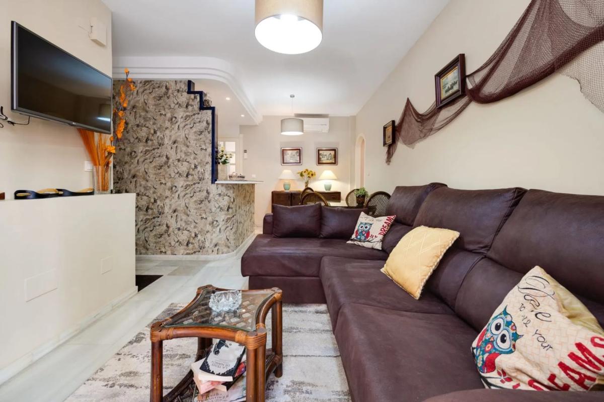 Sale of apartment in Avenida Alfredo Nobel, Torrevieja
photo 2
