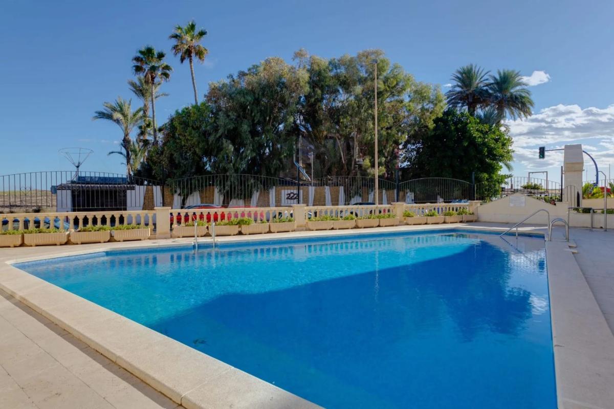 Sale of apartment in Avenida Alfredo Nobel, Torrevieja
photo 4