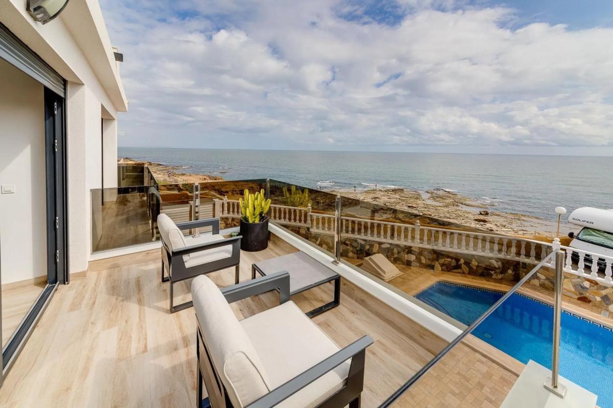 Venta de chalet independiente en Barrio Miramar - Torre del Moro, Torrevieja
photo 2