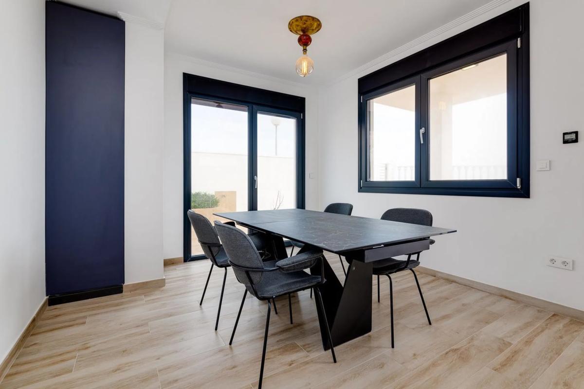 Sale of independent chalet in Calle Comunidad Valenciana, 3, Puerta 02 y Puerta B2, 03188, Torrevieja, Alicante. s/n, Torrevieja
photo 4