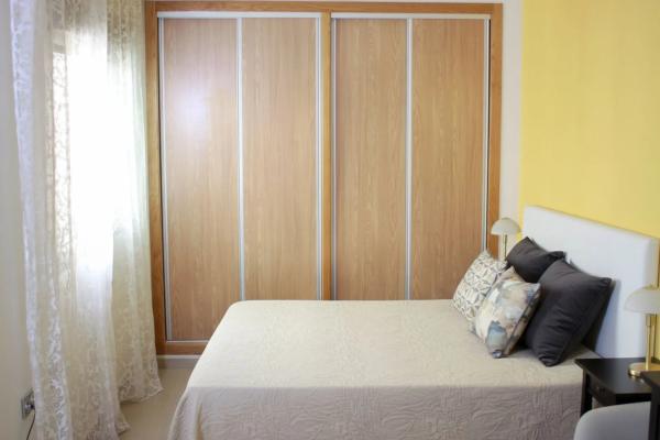 Piso en venta en Calle del Palangre, 6, Torrevieja
thumbnail 2