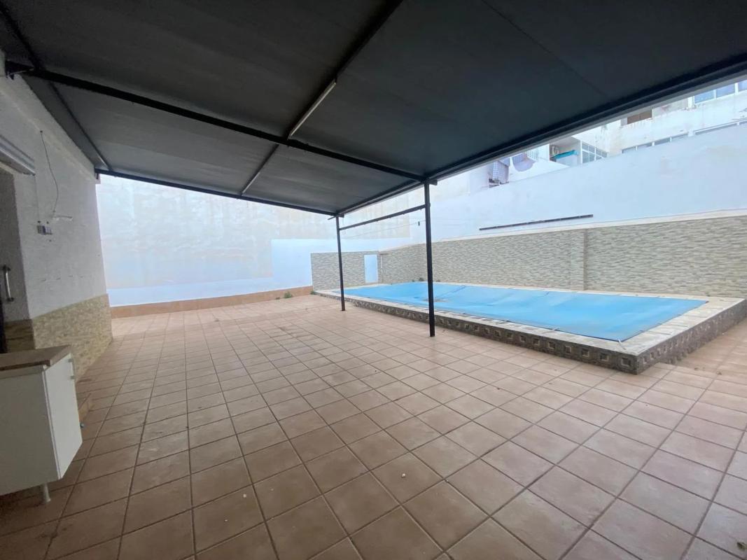 Venta de chalet independiente en Calle los Gases, Torrevieja
photo 2