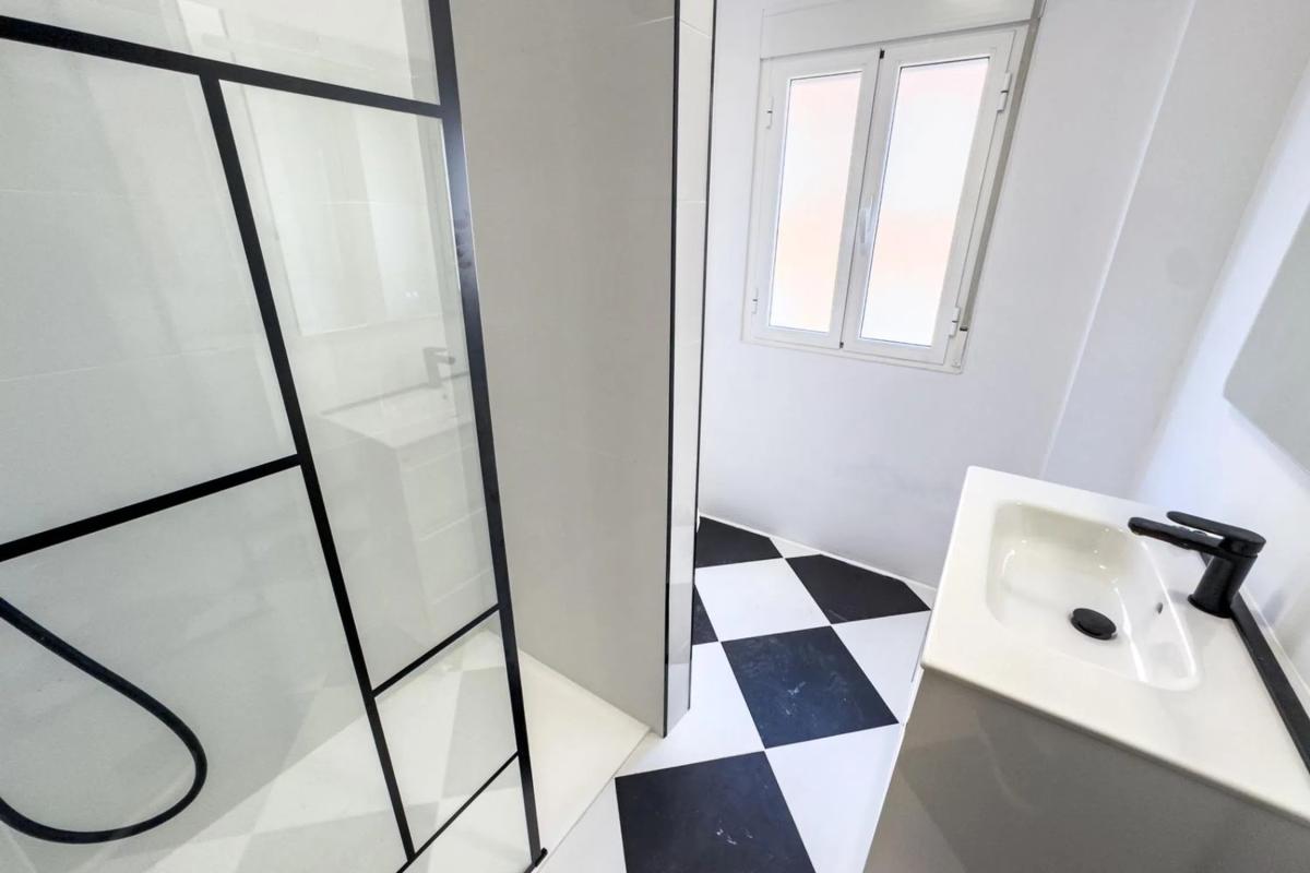 Sale of apartment in Calle de Pedro Lorca, Torrevieja
photo 3