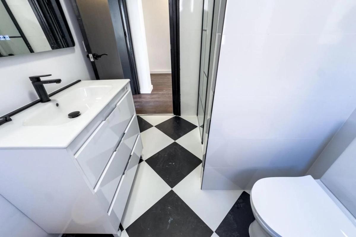 Sale of apartment in Calle de Pedro Lorca, Torrevieja
photo 4