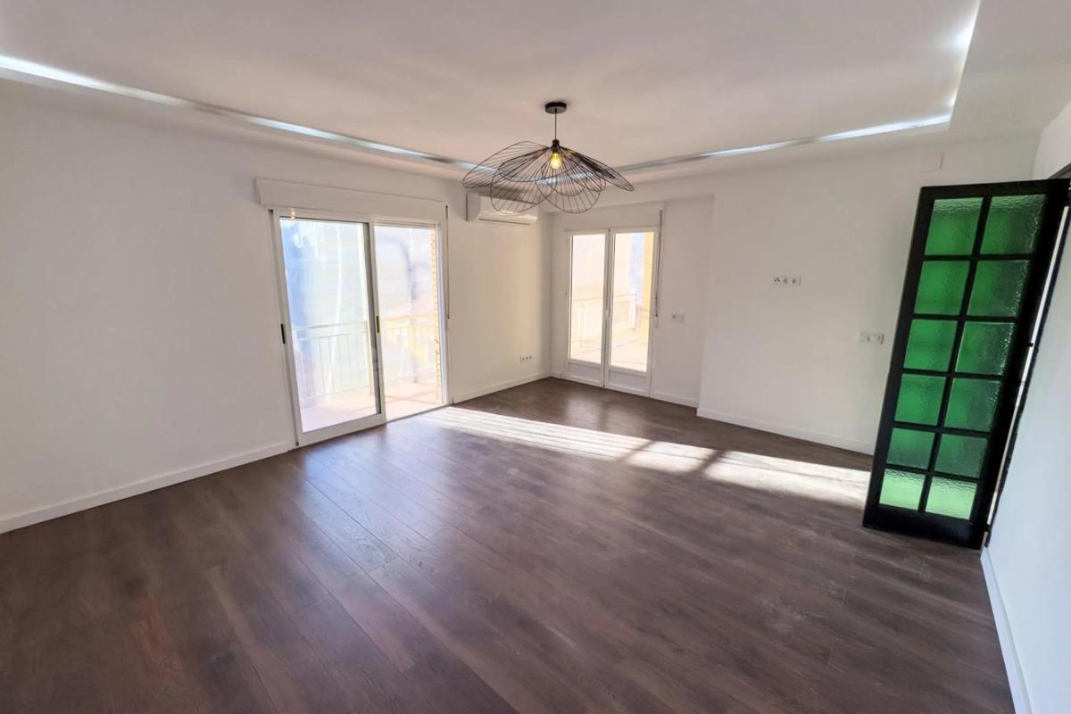 Sale of apartment in Calle de Pedro Lorca, Torrevieja
photo 5