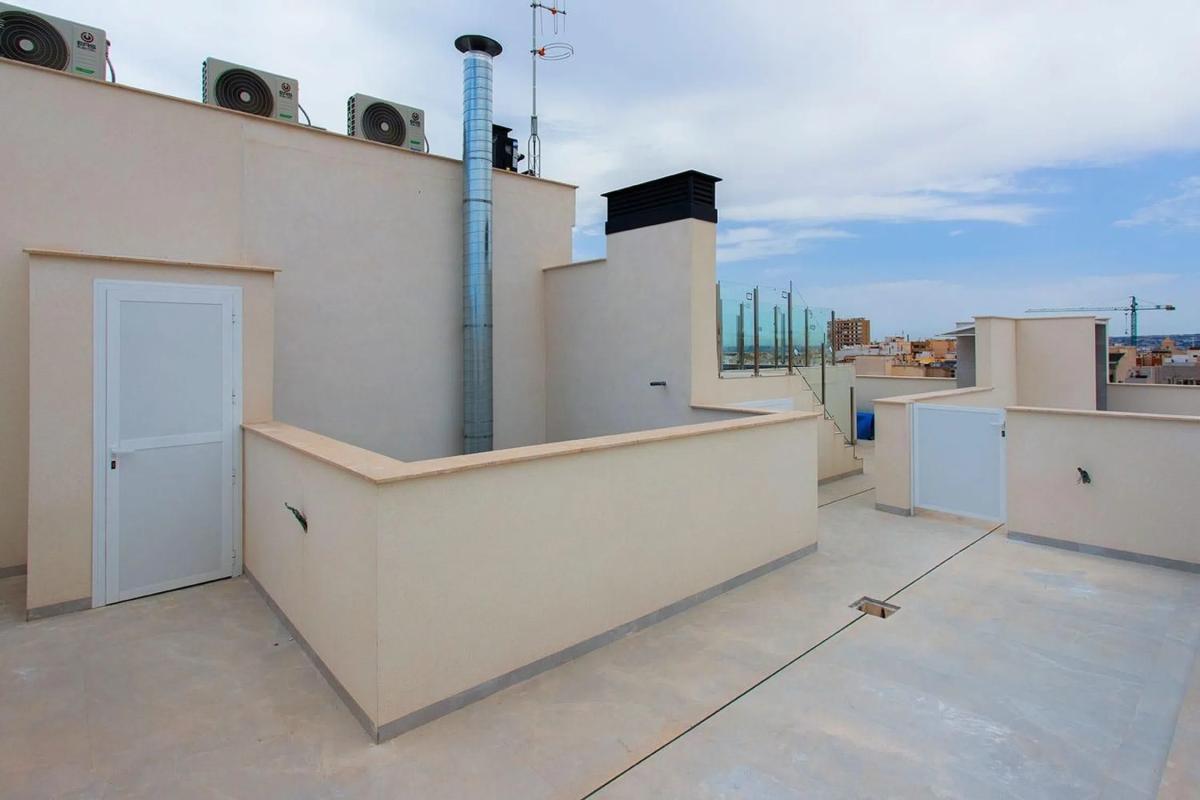 Sale of apartment in Calle Ramón Gallud, Torrevieja
 photo 4
