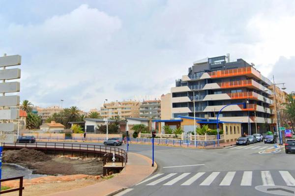Piso en venta en Avenida de las Habaneras, 88, Torrevieja
 photo 4