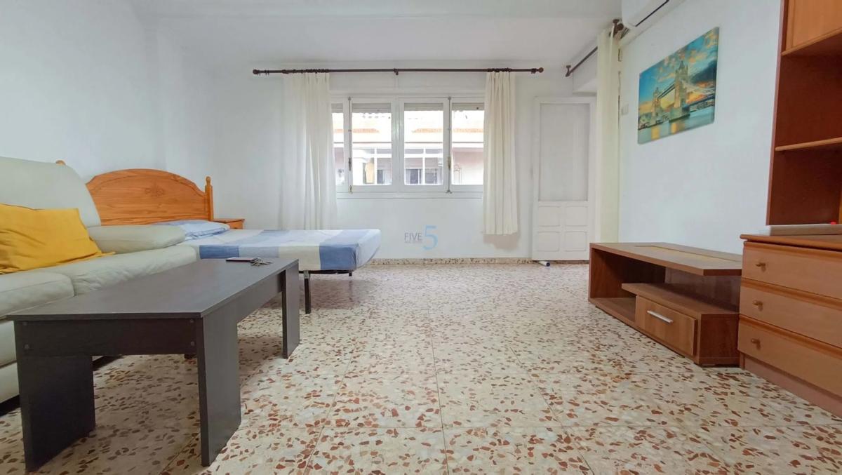Sale of apartment in Barrio Las Piscinas Naturales, Torrevieja
photo 1
