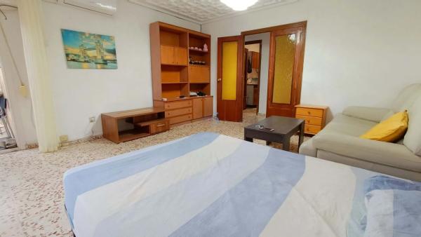 Piso en venta en Barrio Las Piscinas Naturales, Torrevieja
 photo 4