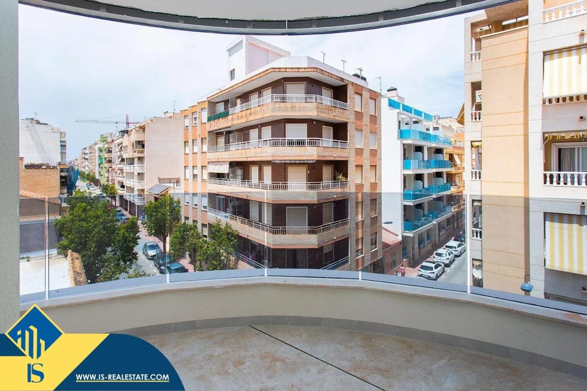 Продажа квартиры на Barrio Las Piscinas Naturales, Торревьеха
photo 3
