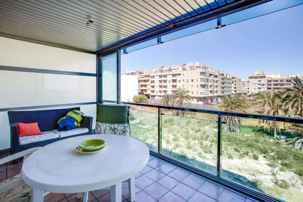 Piso en venta en Avenida Purisima, 59, Torrevieja
 photo 1
