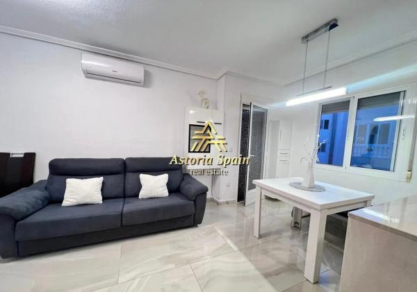 Ático en venta en  Calle Félix Rodríguez de la Fuente, 8, Torrevieja photo 3