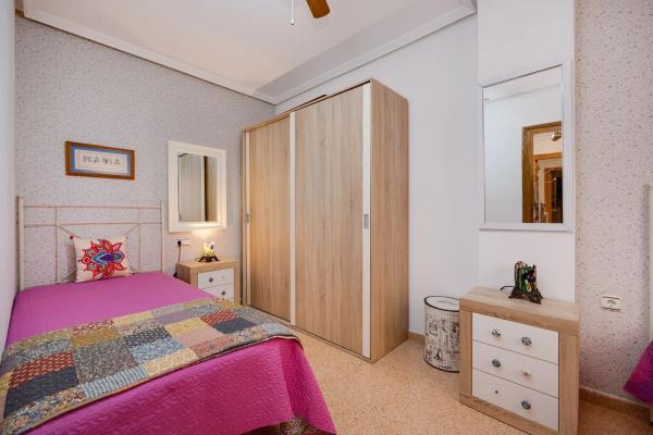 Piso en venta en Calle Vicente Blasco Ibáñez, 123, Torrevieja
photo 1