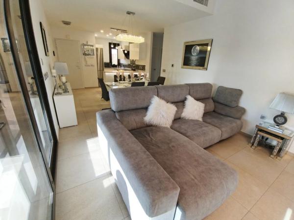 Chalet independiente en venta en Desamparados-Hurchillo-Torremendo, Orihuela
photo 1
