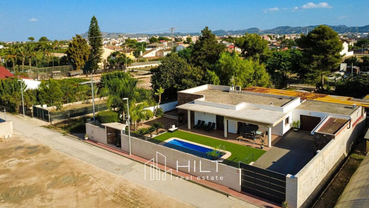 Продажа отдельного шале в Desamparados-Hurchillo-Torremendo, Ориуэла photo 1