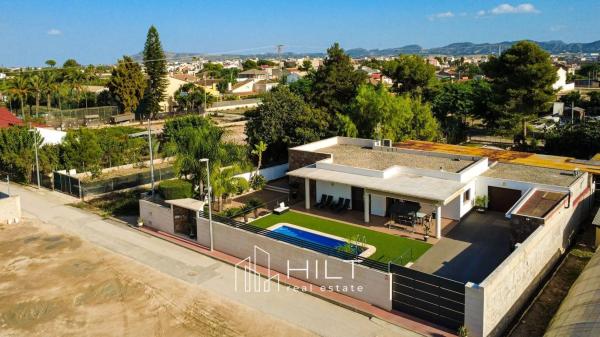 Chalet independiente en venta en Desamparados-Hurchillo-Torremendo, Orihuela
photo 1