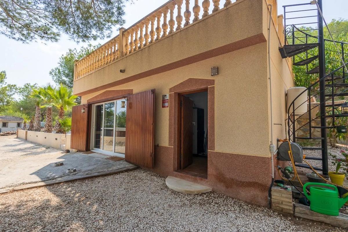 Sale of independent chalet in Desamparados-Hurchillo-Torremendo, Orihuela
photo 3