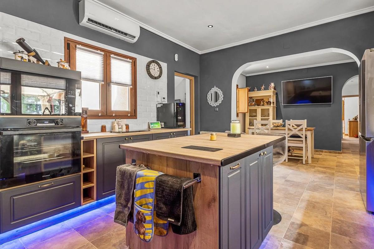 Sale of independent chalet in Desamparados-Hurchillo-Torremendo, Orihuela
photo 5